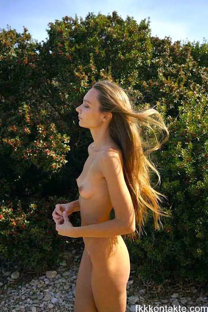 Nackt Dating mit Studentin aus Magdeburg